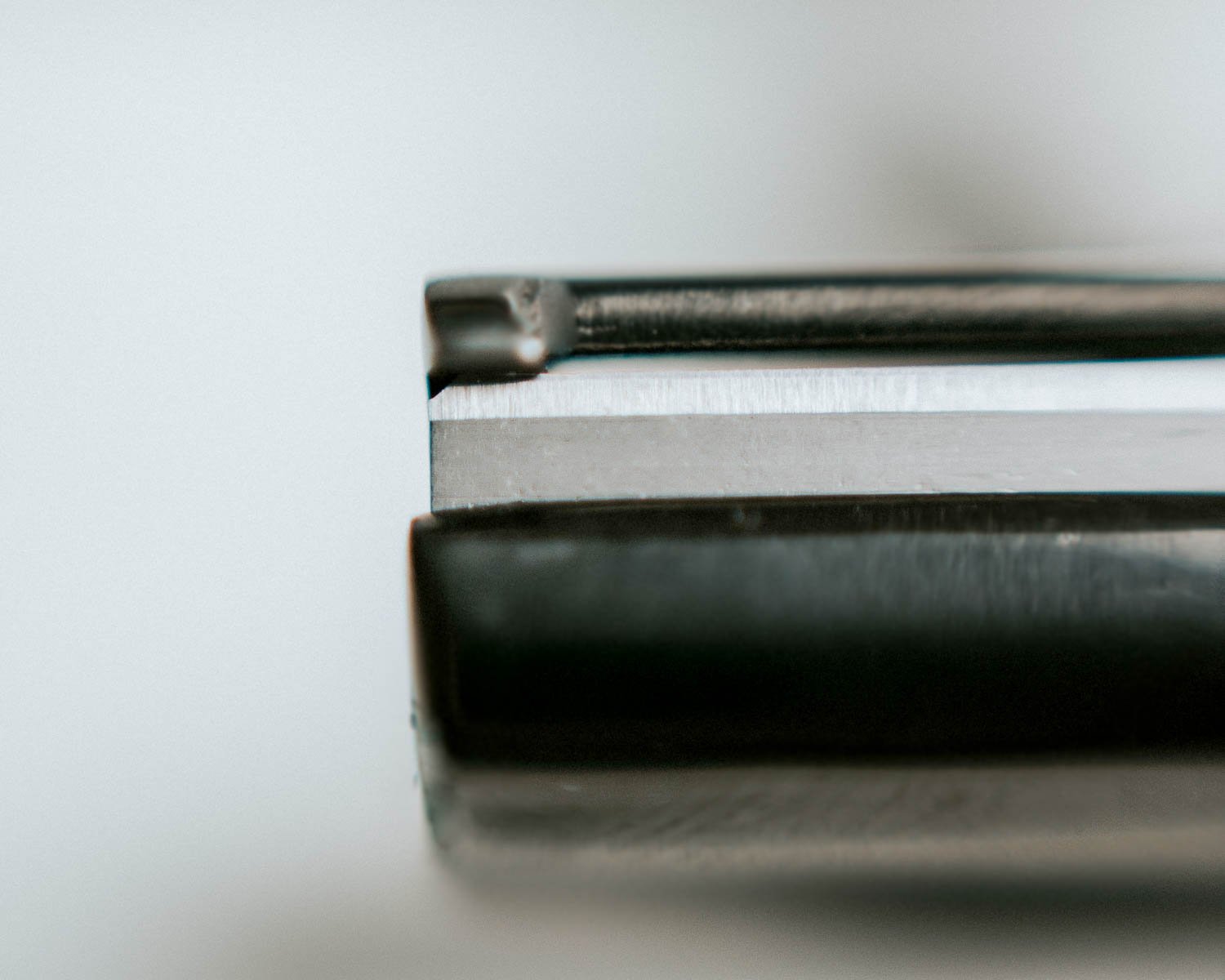 Single Edge Blades